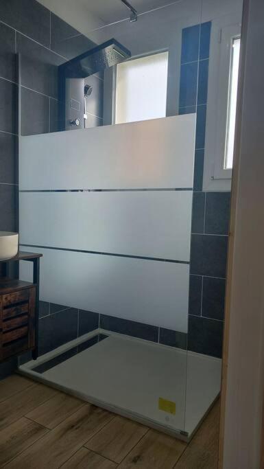Maison Spacieuse Avec Un Terrain Casseneuil Eksteriør billede